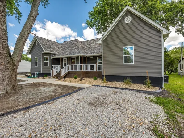 321 E Sallee Ave, Litchfield, IL 62056