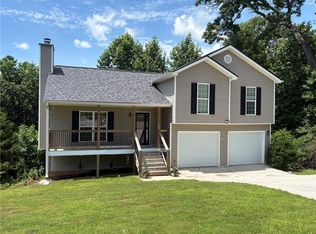 5374 Crown Oaks Dr, Lula, GA 30554