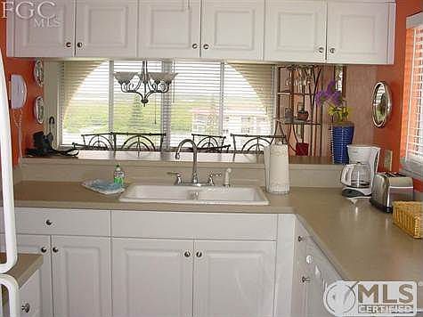 4th image of 25870 Hickory Blvd APT 801
