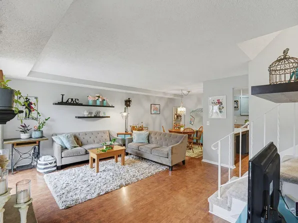 3670 Gettysburg Ave S APT 82, Saint Louis Park, MN 55426