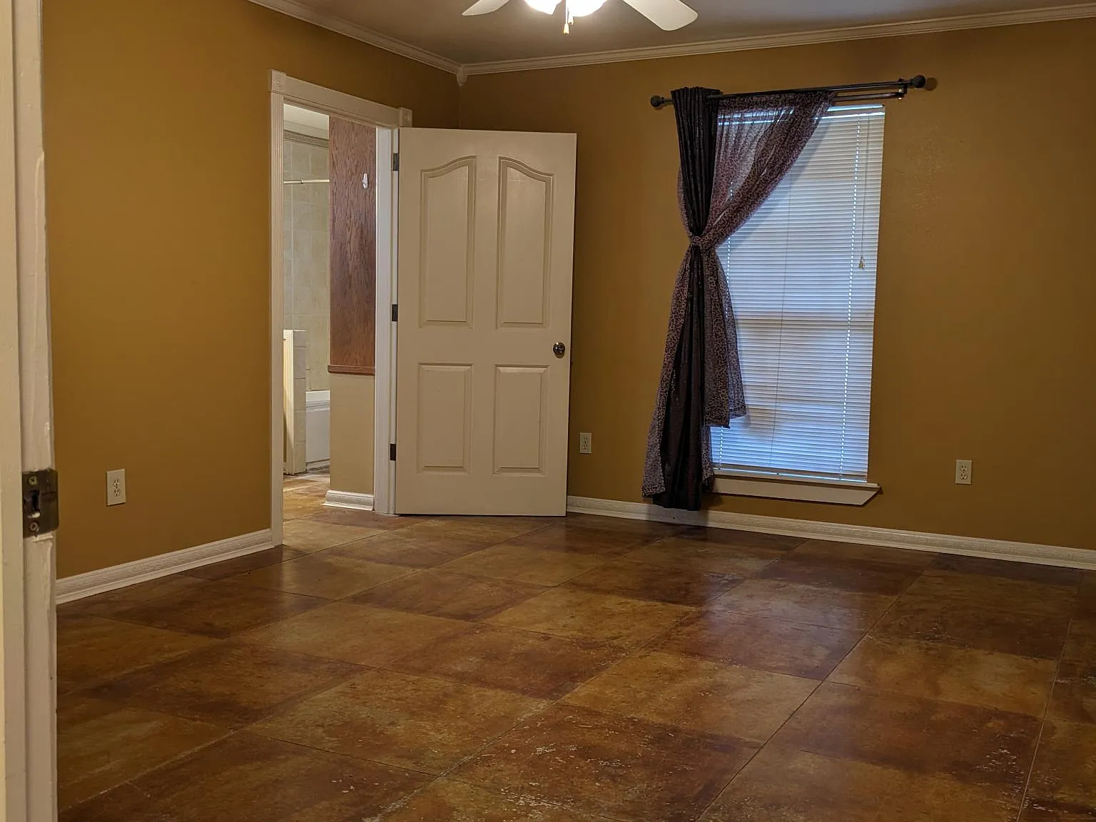 2 bed, 1500 sqft, $1,200 — Photo 3