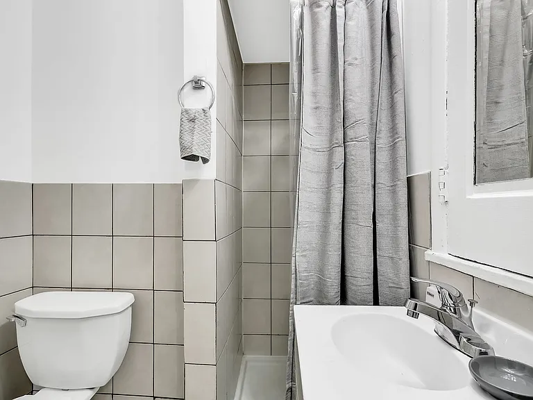 260 Quince St #1R — Photo 12