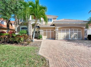 8225 Santa Rosa Ct, Sarasota, FL 34243