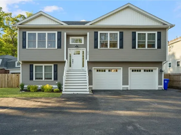 294 E Greenwich Ave, West Warwick, RI 02893