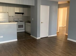 325 W Dale Dr APT 2B, Addison, IL 60101
