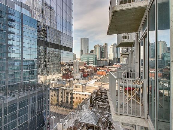 3rd image of 301 Demonbreun St #111