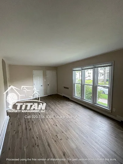 905 Stuart Street - D — Photo 3
