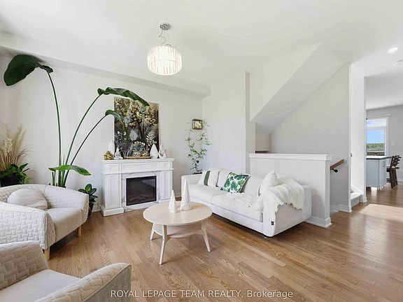5th image of 3048 Travertine Way