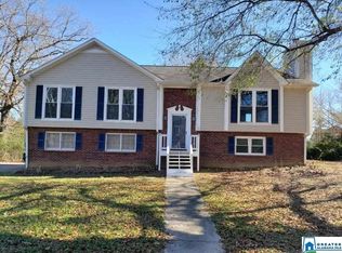 1701 King James Dr, Alabaster, AL 35007