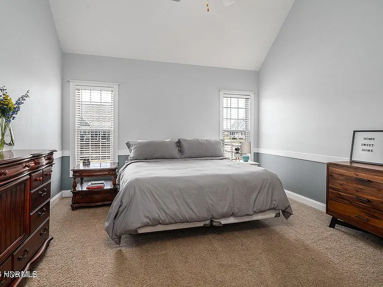 2105 Charity Ln — Photo 8