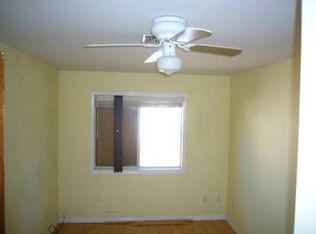 23001 Saticoy St, Canoga Park, CA 91304