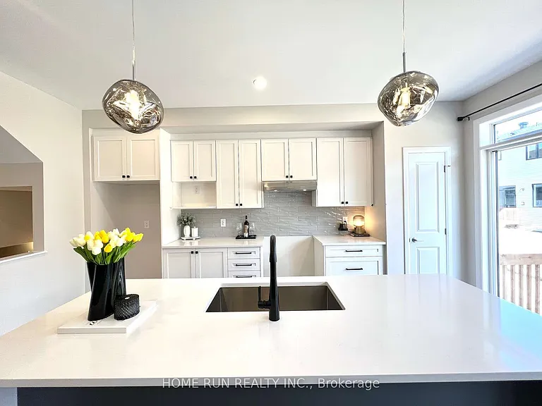511 Moyard Dr — Photo 9