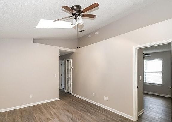 3rd image of 5118 Somerton Ct #1