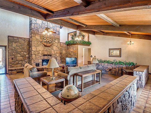 Beautiful Lodge style Living