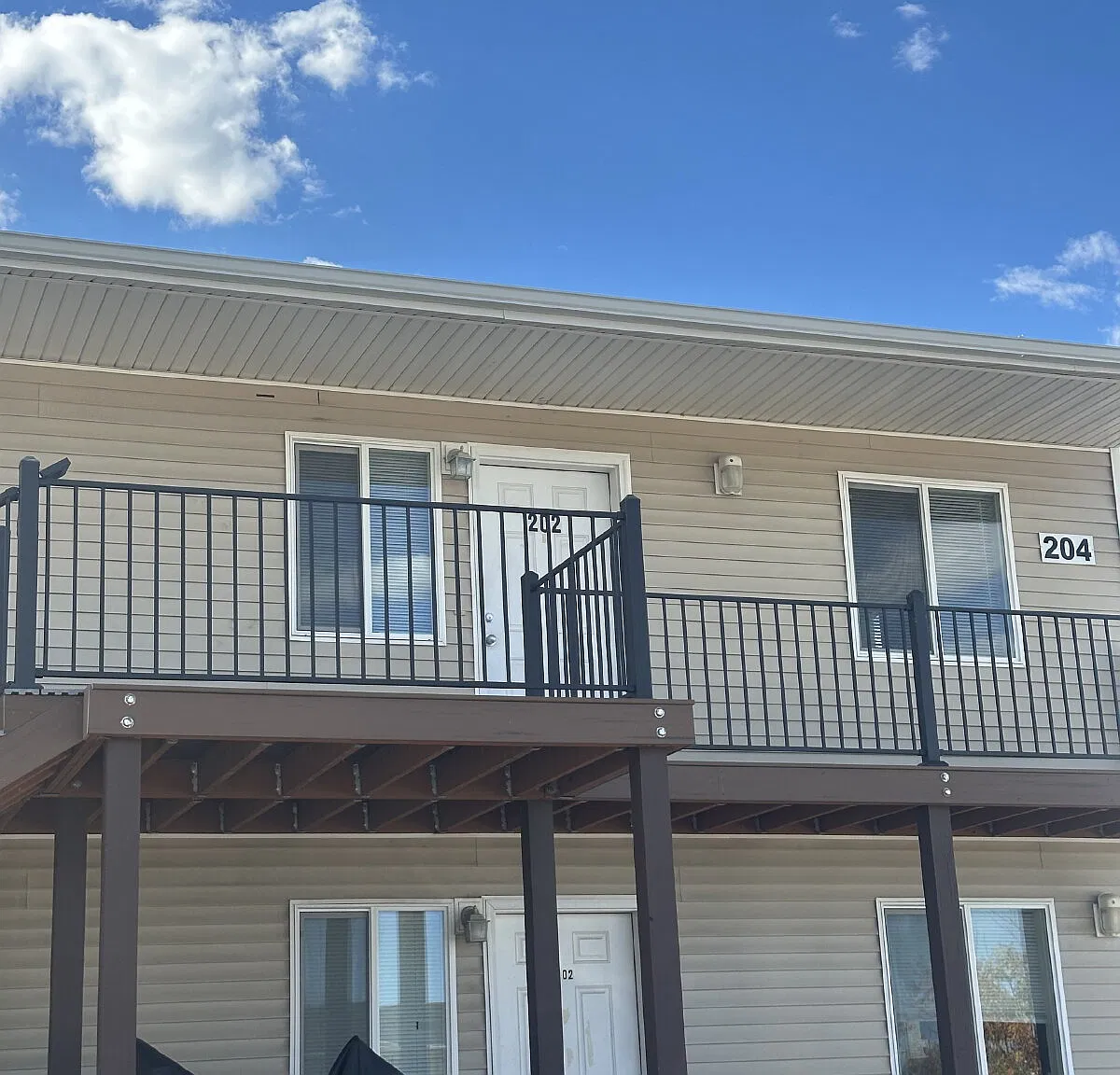 2 bed, 1.5 bath, $1,400 — Photo 2