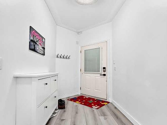 4th image of 1514 W 11th St SW #1107