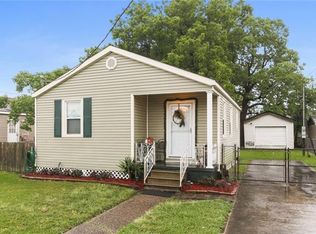 304 E Damour St, Chalmette, LA 70043