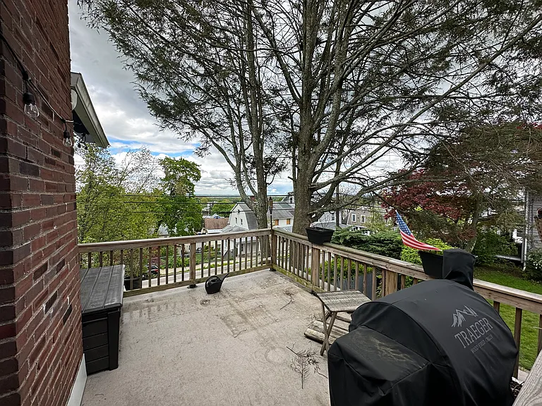216 William St #2 — Photo 10