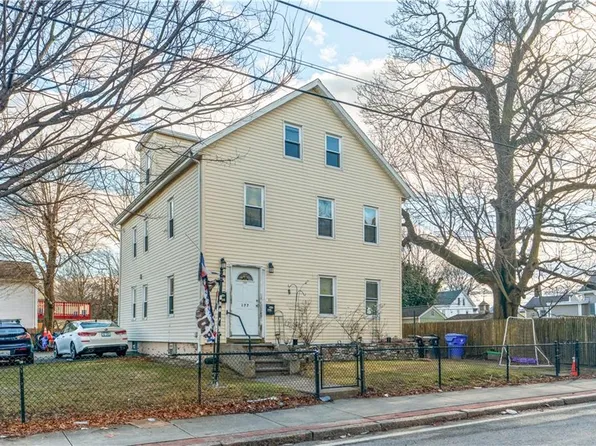 177 Division St, Pawtucket, RI 02860