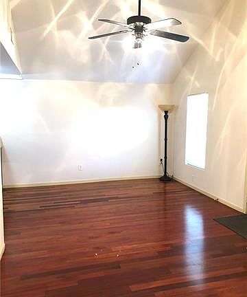 3rd image of 9040 Grand Ave