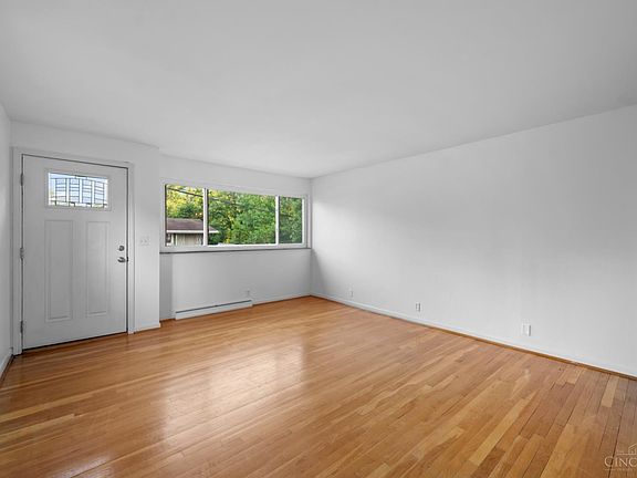 4th image of 3905 Mantell Ave
