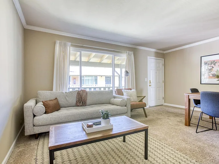 30 Gladys Ct #3 — Photo 4