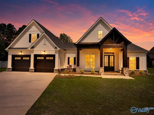 21 Bethel Crest Cir, Hartselle, AL 35640