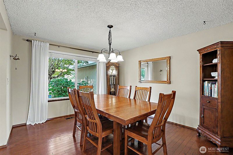 5th image of 6421 152nd Avenue E