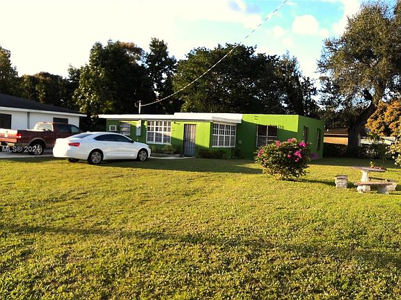 3rd image of 2437 NW 98th St