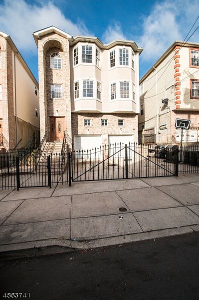 1st image of 160-162 Mt Prospect Ave