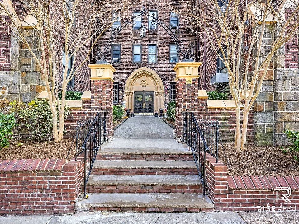 1st image of 215 Hart Blvd APT 6H