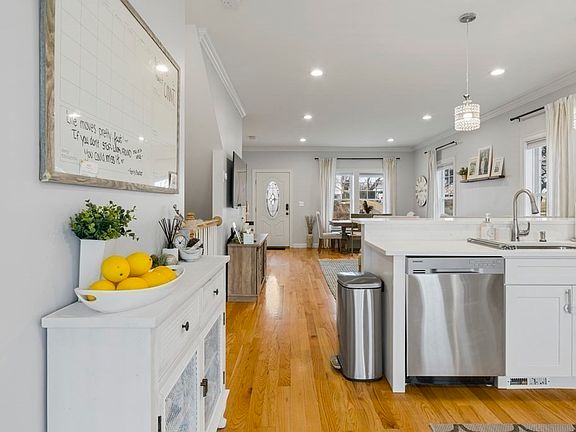 5th image of 7 James St Unit A