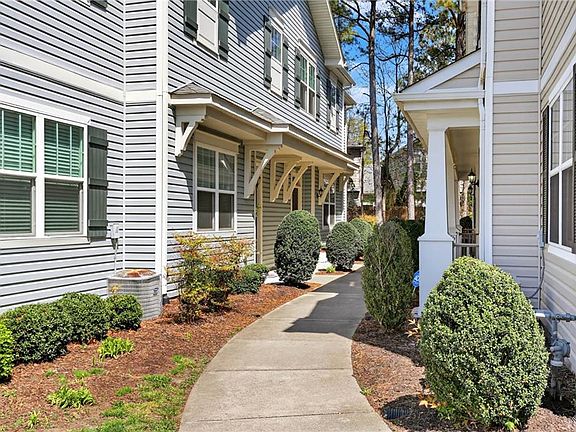 2nd image of 1440 Rollesby Way
