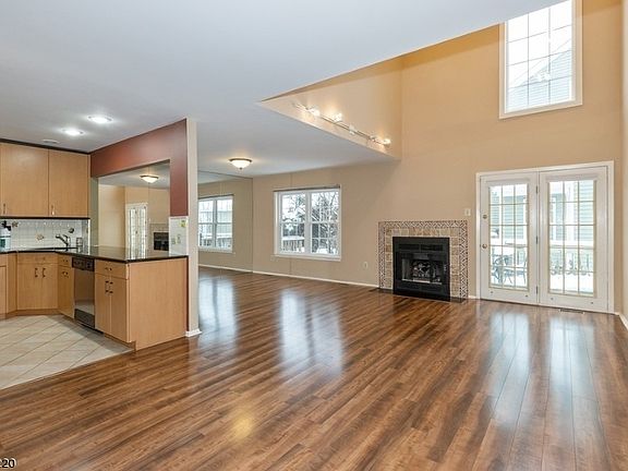 5th image of 234 Crescenzi Ct