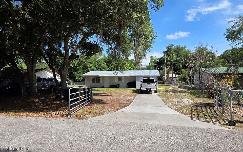 1st image of 3639 SW 19th St