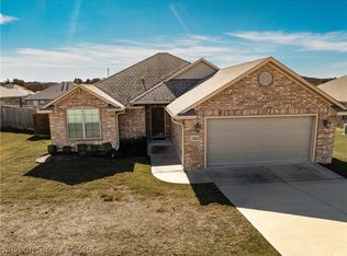325 Copsey Dr, Van Buren, AR 72956