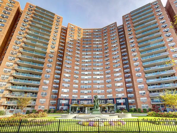 1655 Flatbush Avenue image 19 of 23