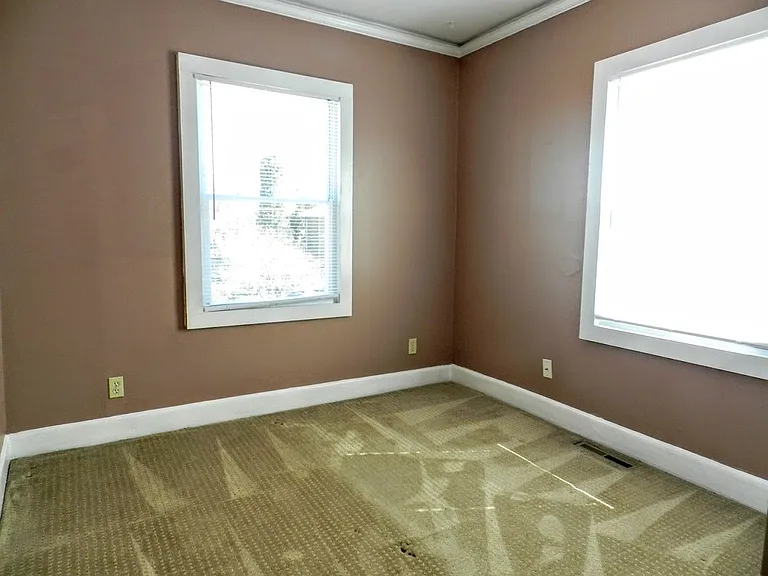 9719 13th View St — Photo 15