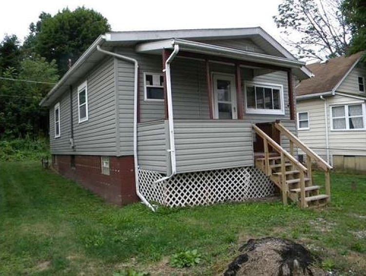 2615 Short St, Lakemore, OH 44250 Zillow