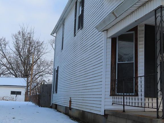 3rd image of 226 Richmond Ave