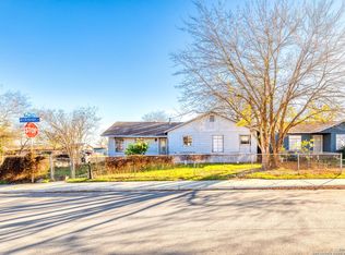 250 Archimedes Dr, San Antonio, TX 78223