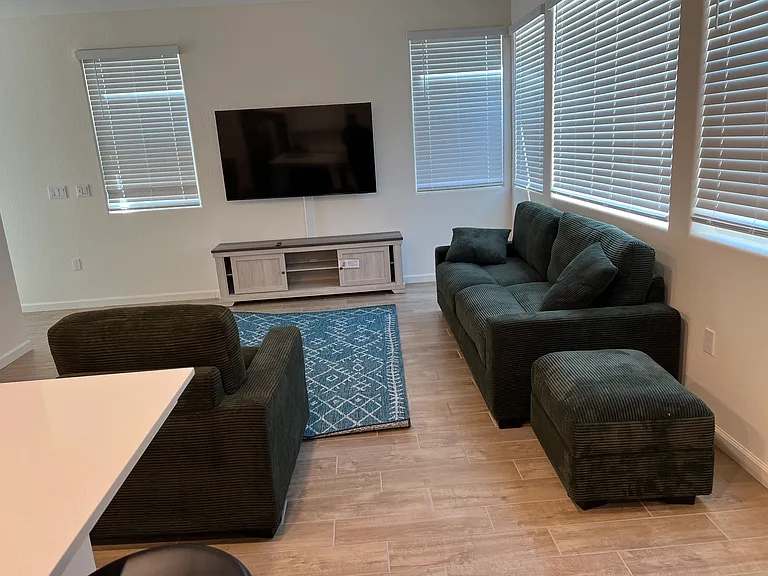 1467 Pioneer Ln — Photo 3