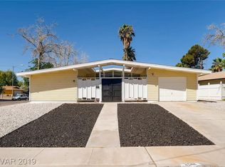2561 Masters Cir, Las Vegas, NV 89142