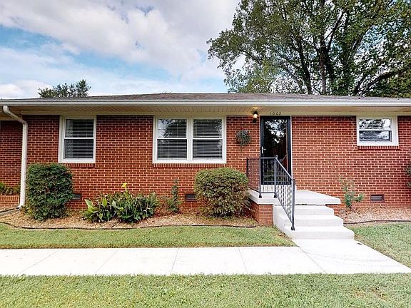 4th image of 1002 Glenwood Dr