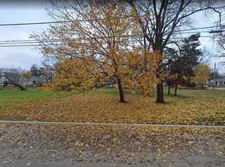 520 Hammond Ave, Elgin, IL 60120