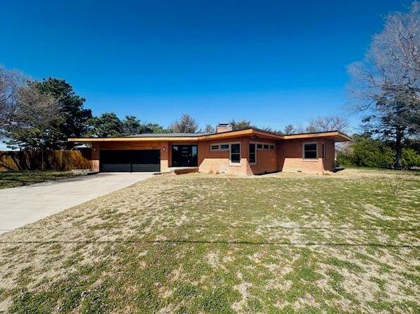 610 E 8th St, Shattuck, OK 73858