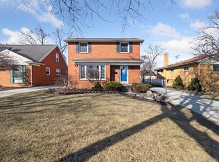 31225 Kelly Rd, Fraser, MI 48026