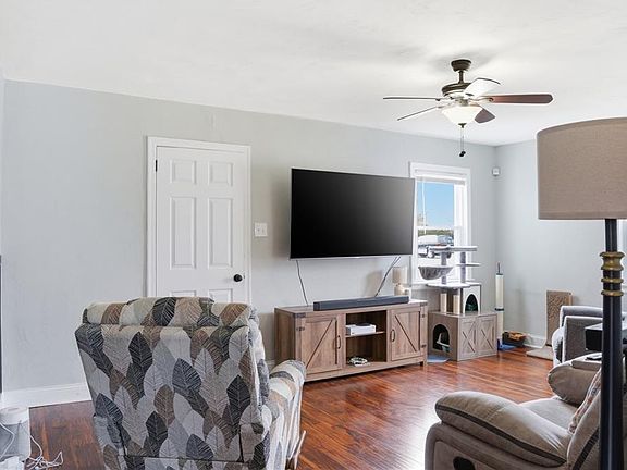 5th image of 2202 Silbert Rd