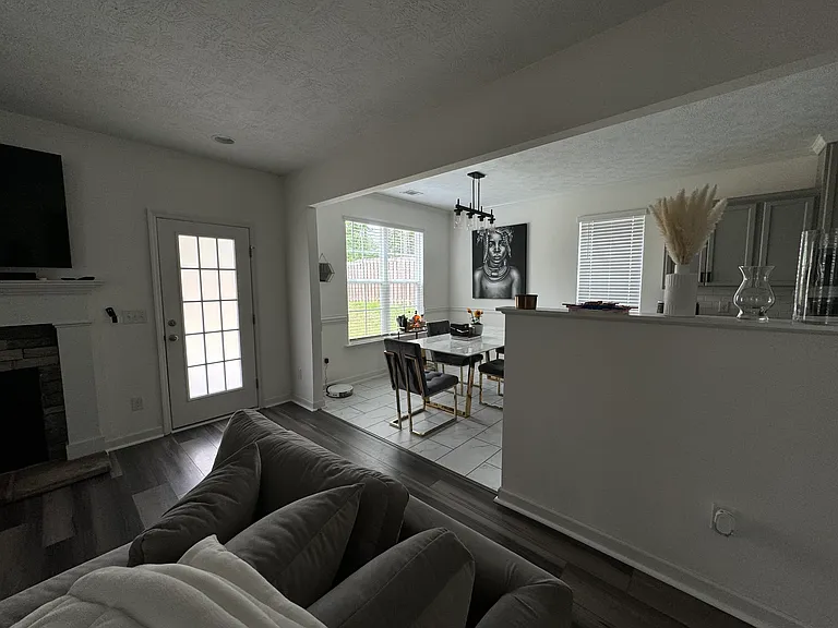 721 Goodale Dr — Photo 8
