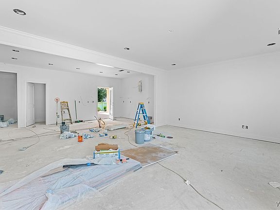 4th image of 2511 Harrison St